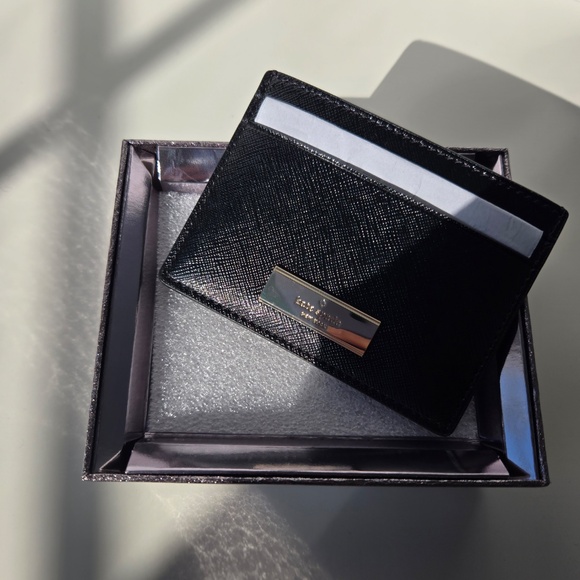 kate spade Handbags - Kate Spade Kenzie Boxed Small Cardholder
